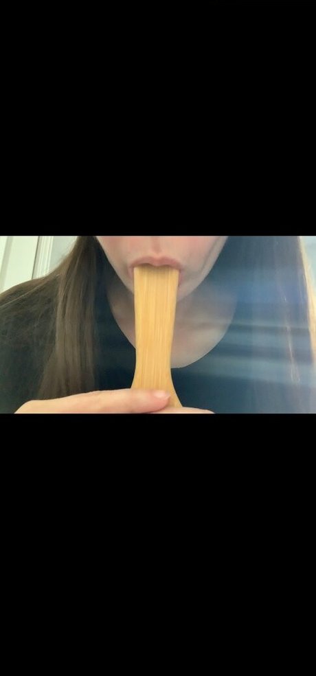 ASMR Love art actress picture