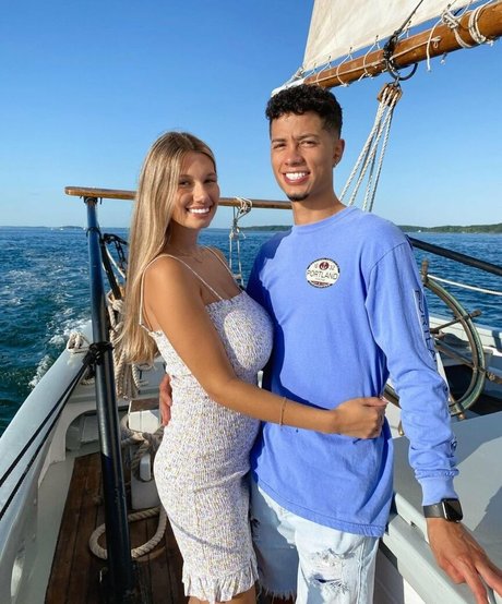 Sierra Bate star porn photo