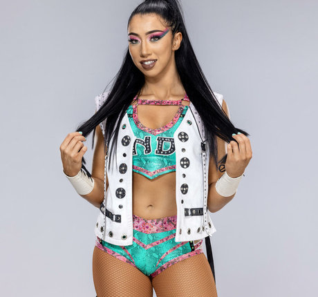 Indi Hartwell nice model image