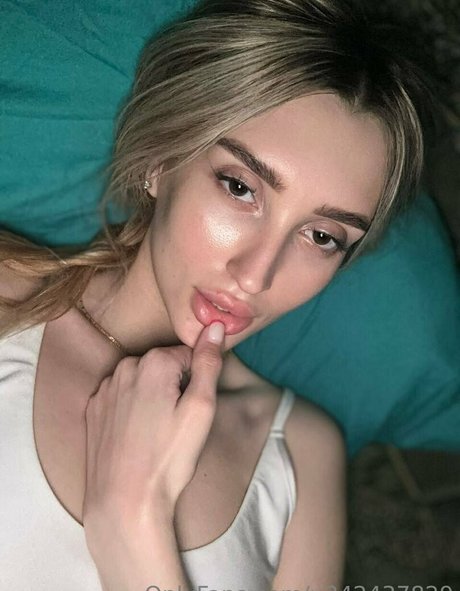 bisexual couple onlyfans adult pic