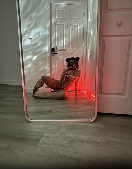 Jane1ove naked model gallery