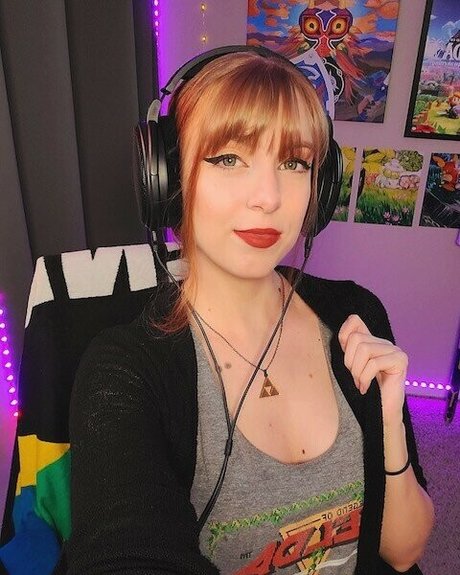 curvy muscle onlyfans erotic pictures