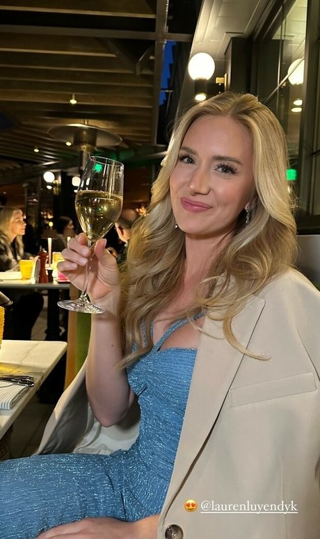 Lauren Burnham pornstar naked photo