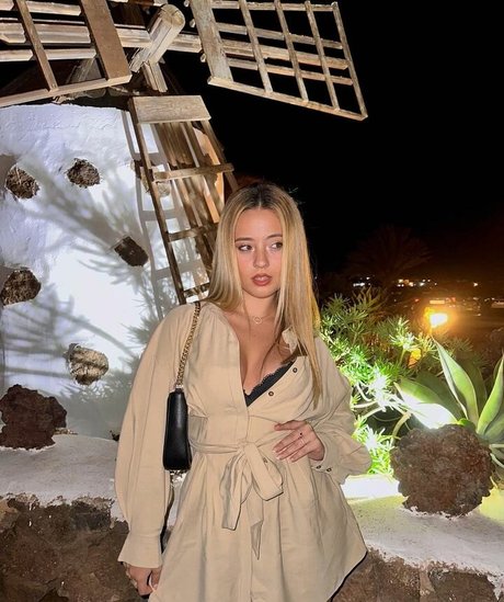 aricedress pornstar nice img