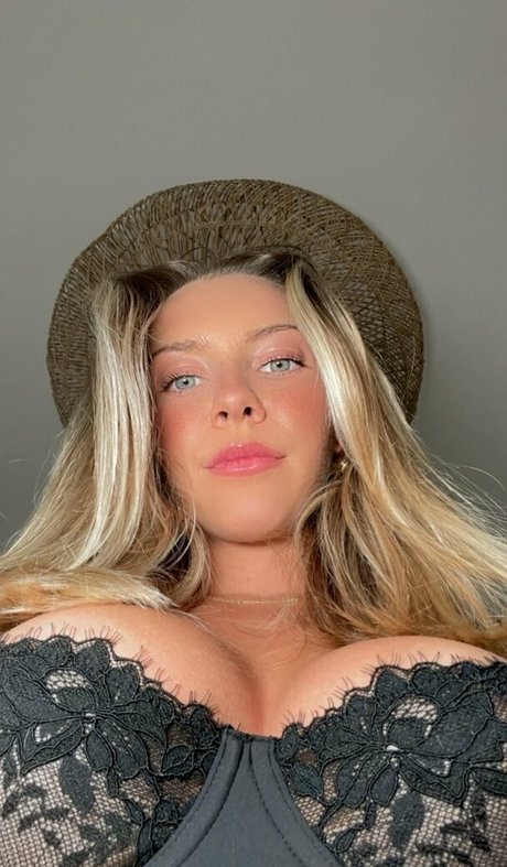 kelseyswrld erotic star images