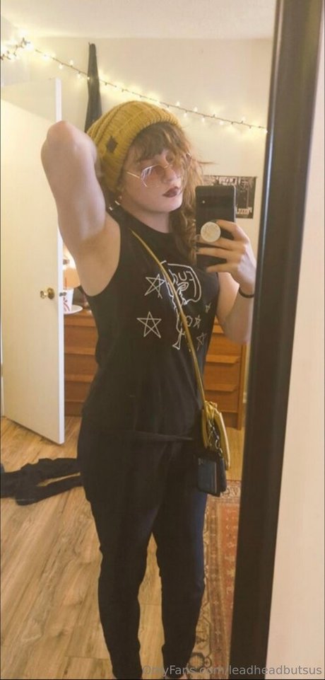 LeadHead sex model gallery