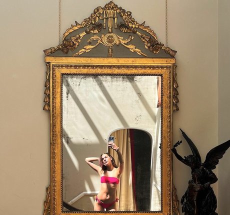 Eloise Webb art star picture