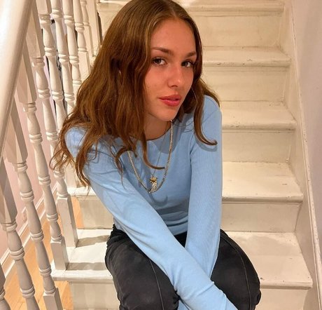 teen lesbian onlyfans erotic img