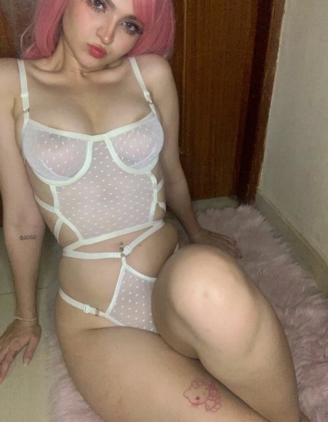 Lilcutiecherie pretty pornstar photos