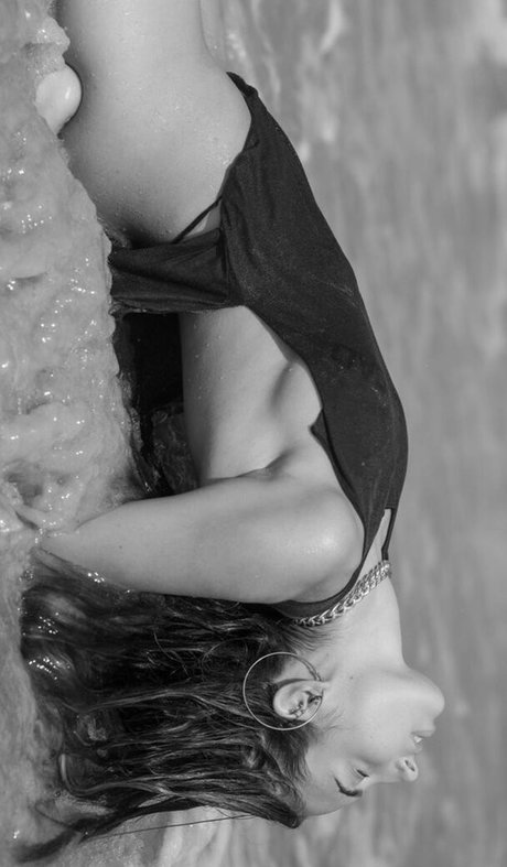 Aluma Dahuki model porn pictures