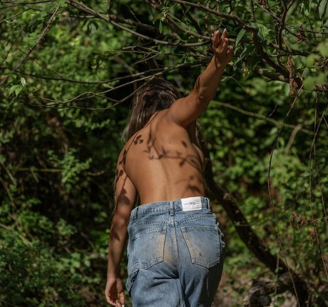 Aluma Dahuki pretty actress picture