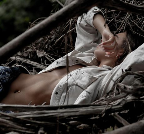 Aluma Dahuki pornstar sexy images