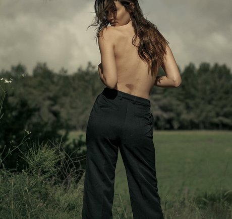 Shira Aizner nice model image