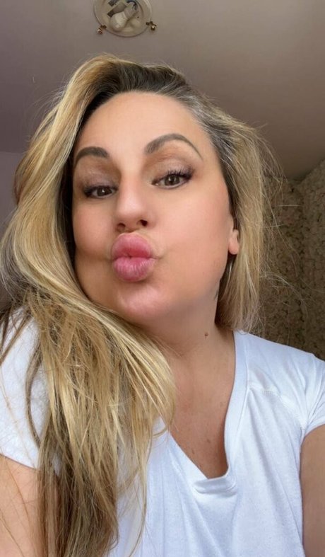 baddiemi adult model pic