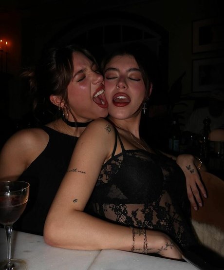 Sabrina Quesada sexy star photo