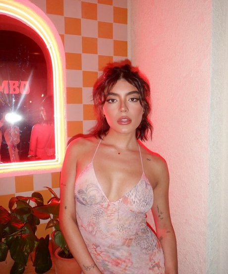 Sabrina Quesada star free image