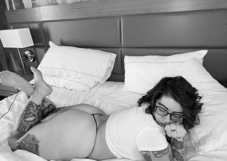 Stepstool Sarah hot model archive