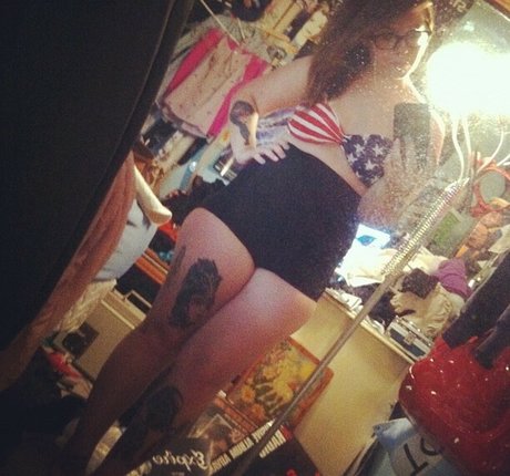 Stepstool Sarah star best pictures