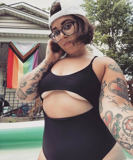 Stepstool Sarah model erotic photo