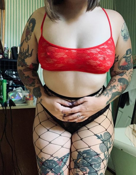 Stepstool Sarah nice actress pic