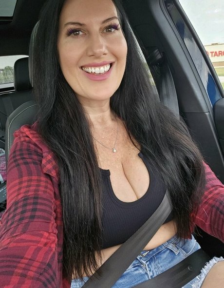 Fallon Jane model art img