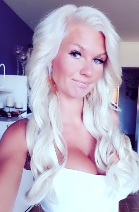 _miss manja_ high quality actress pictures