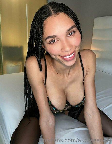 hooters onlyfans free nude images