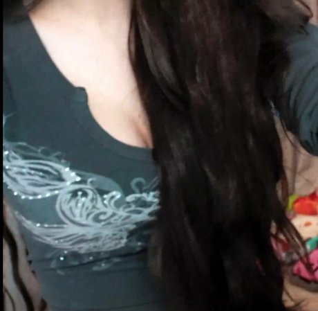 Emiru model erotic gallery