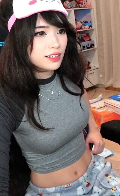 Emiru sexy pornstar galleries