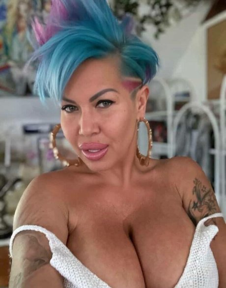 Ginger Costello model nude pics