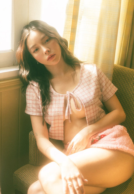 Nardear Montgod porn model photos