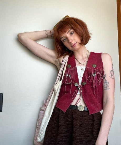 nippy hippie model nice img