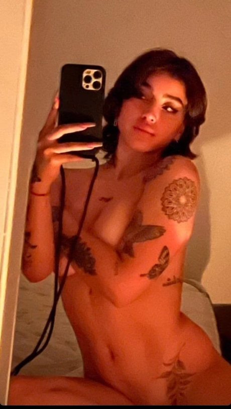 La Chilena exclusive model picture