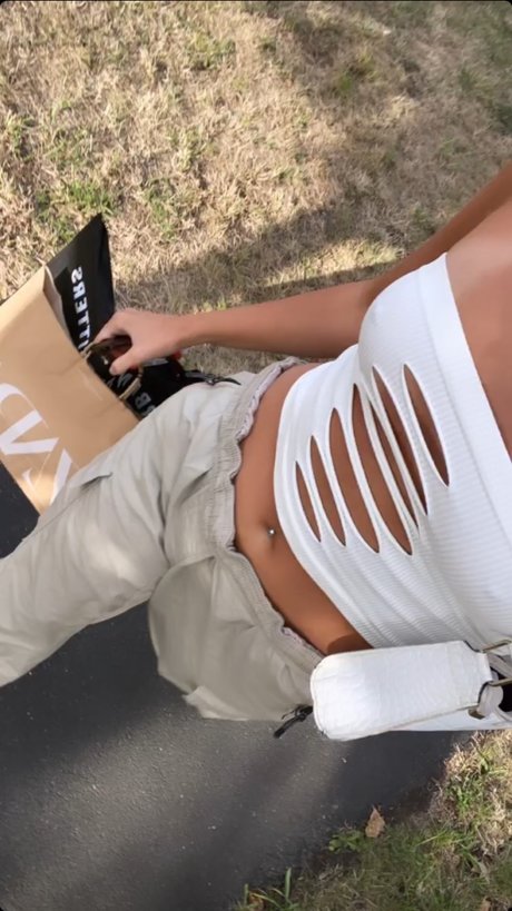 Grace Bidd_ model best pic