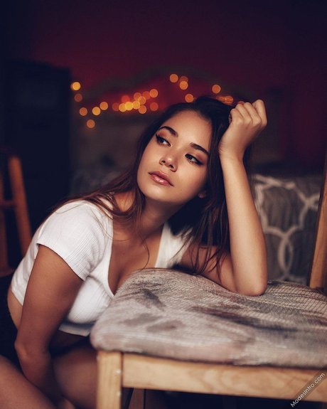 Melodi Flack_ model perfect photo