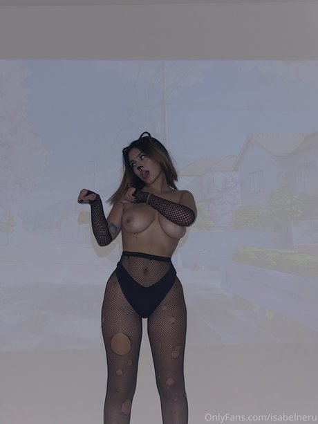 Isabel Neru pornstar naked picture