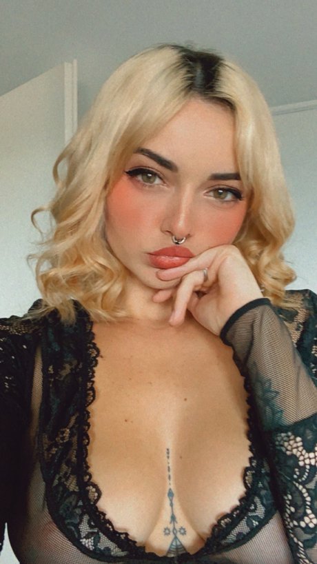 Toradoki best actress pics