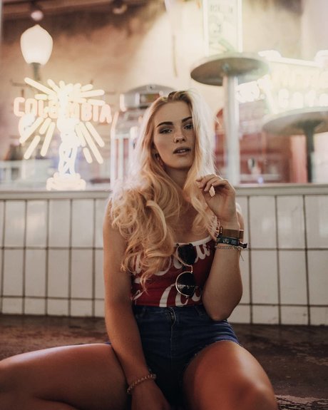 Alrun Steiner_ model naked pics