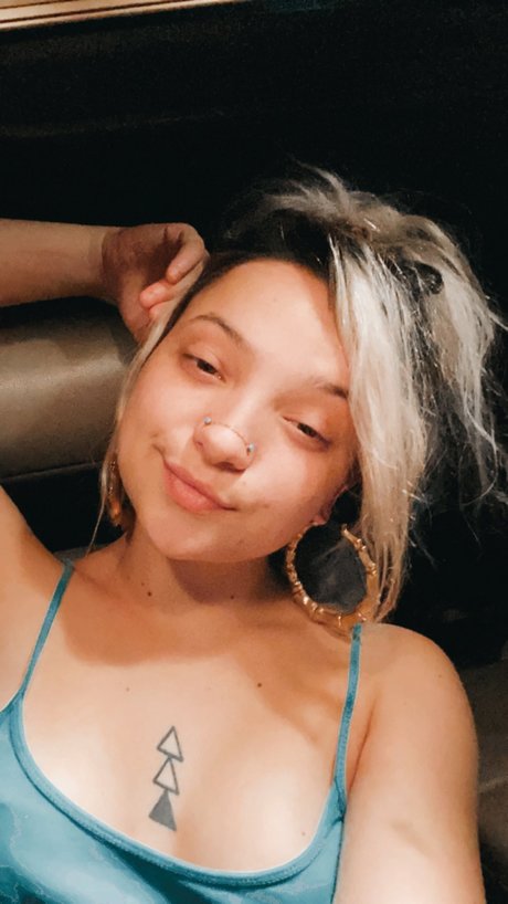 Lilithli_ pretty actress pic