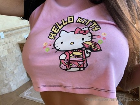 Kaitlyn Nguyen_ sexy model galleries