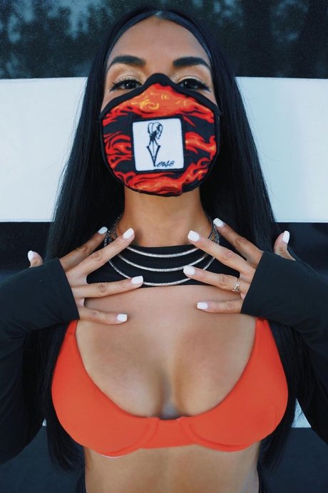 Natalia Pitti free star galleries