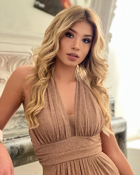 Alice De Bortoli_ art model archive