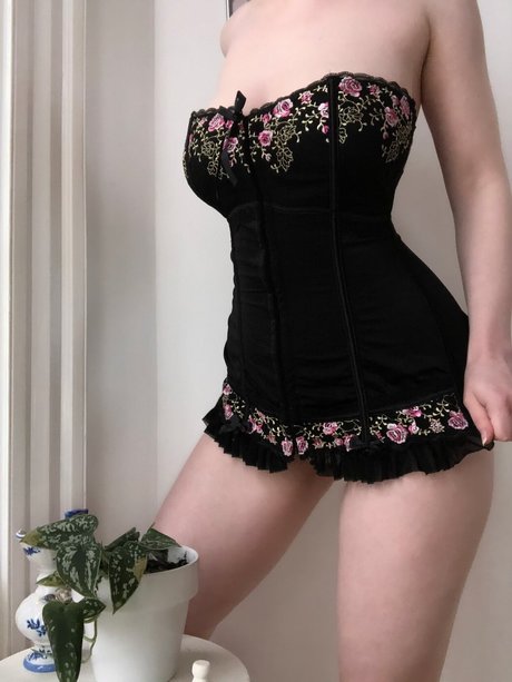 Elita Harkov model sex picture