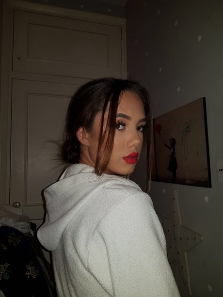 Saoirse Alicia Behzadi_ nude pornstar photo