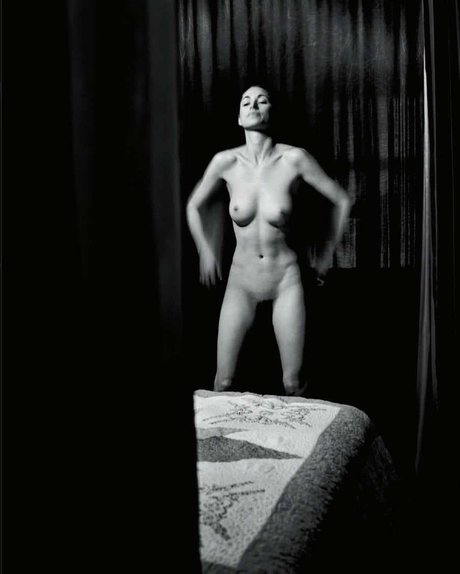 _Tara Stiles beautiful model photos