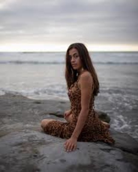 Nicole Brennan model hot picture