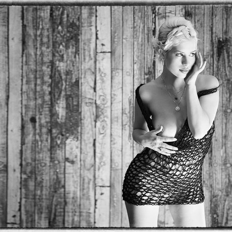 Uli Krown_ nude actress img