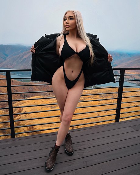 skinny blonde milf onlyfans sexy nude galleries