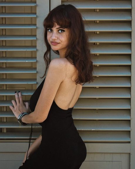 Linoy Tavore erotic star photo