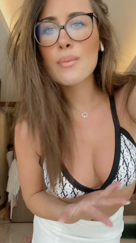 Maelyss Lepage pornstar naked gallery